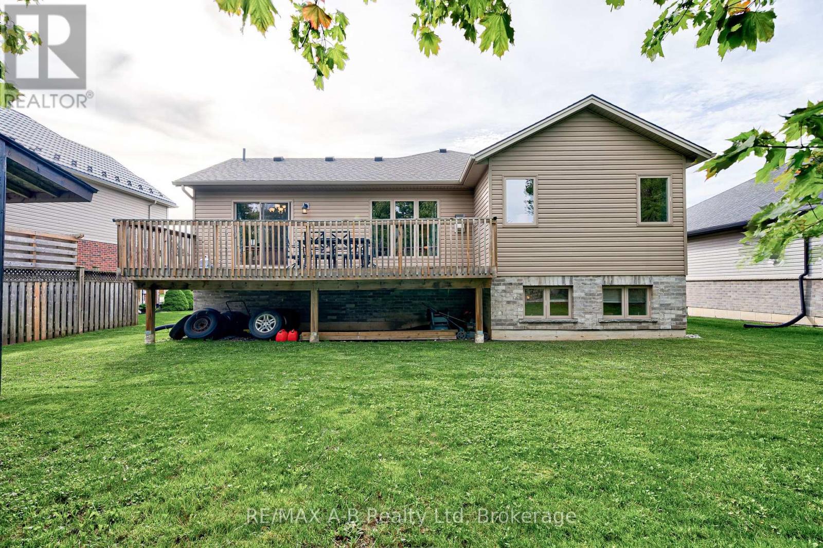 79 SYLVIA STREET - 39