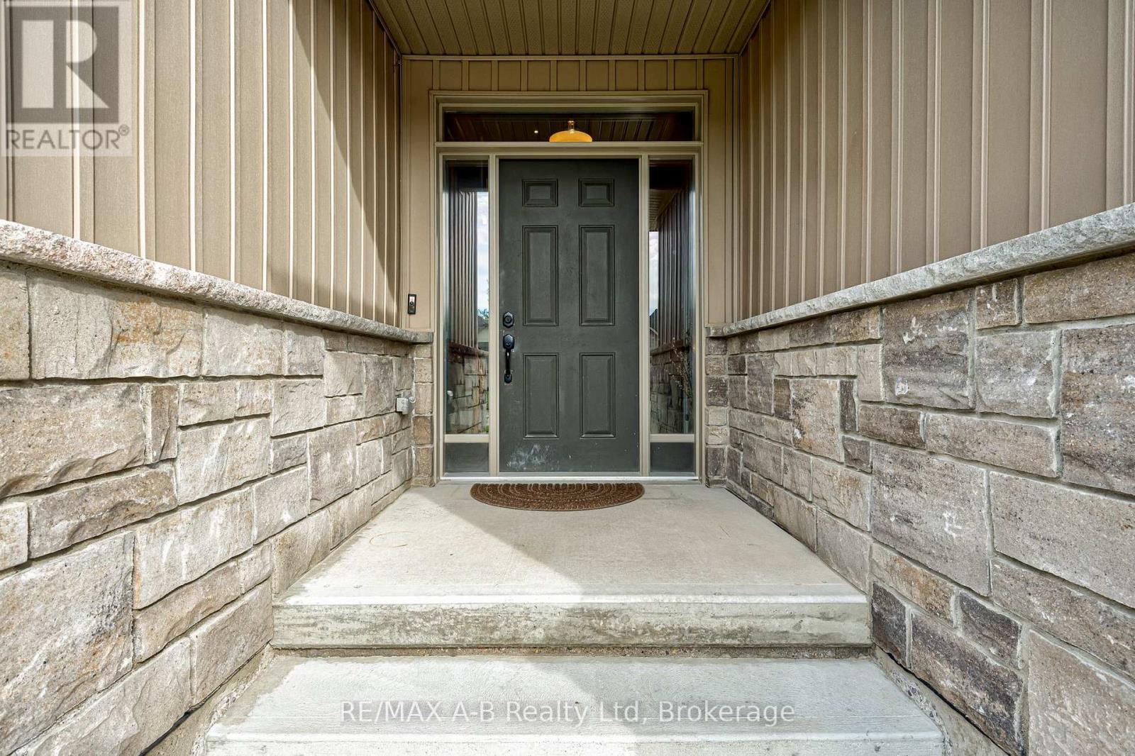79 SYLVIA STREET - 6