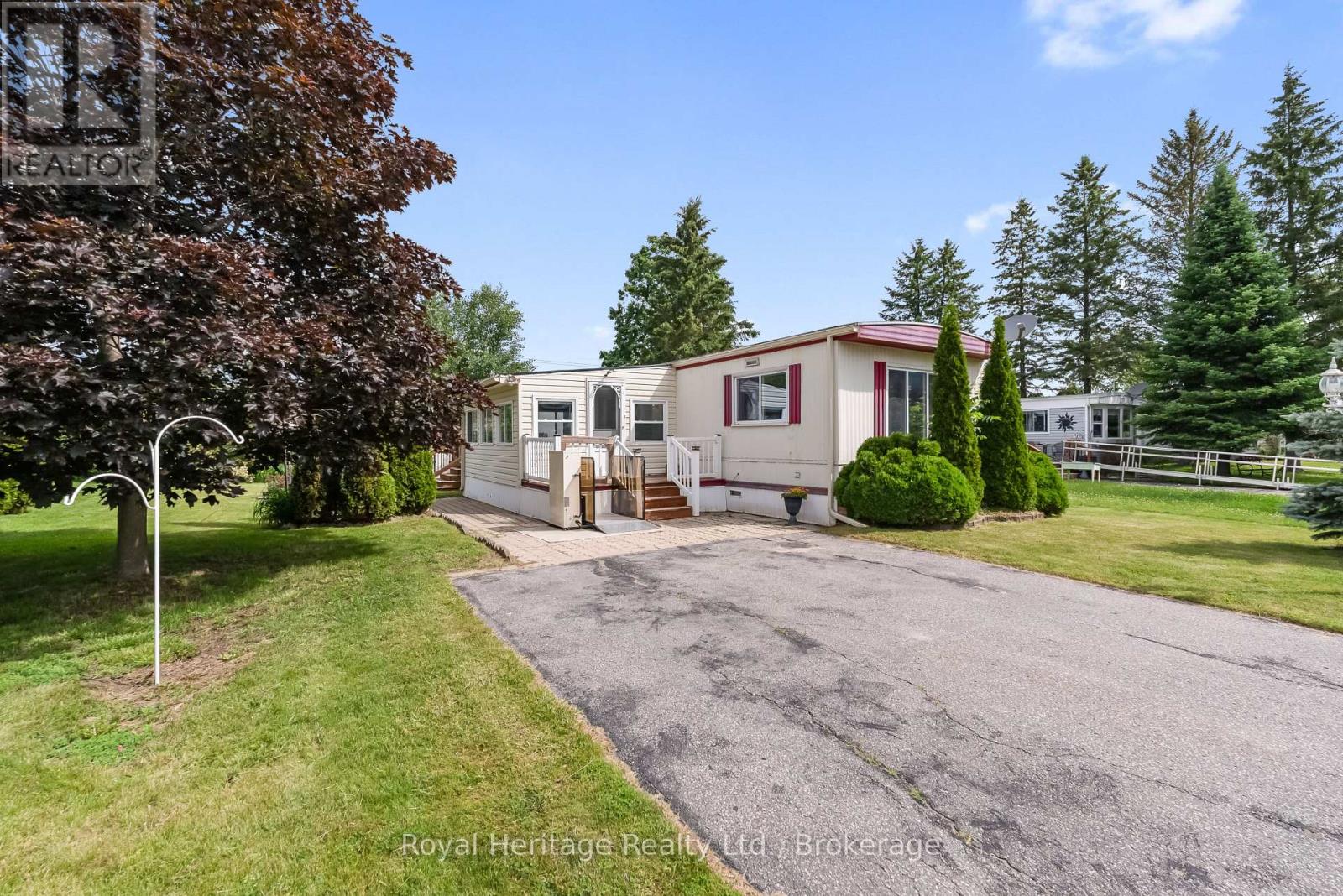 19 PARK CRESCENT - 1