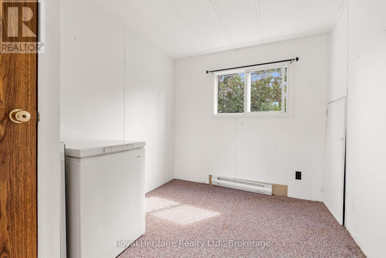 19 PARK CRESCENT - 13