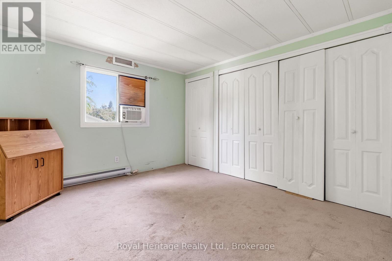 19 PARK CRESCENT - 14