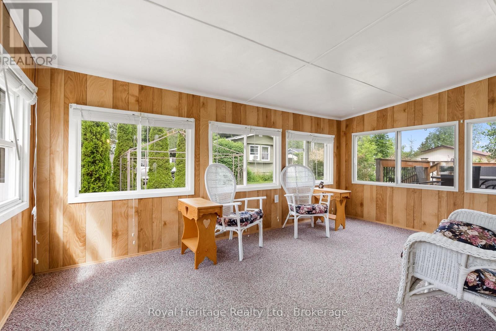 19 PARK CRESCENT - 18