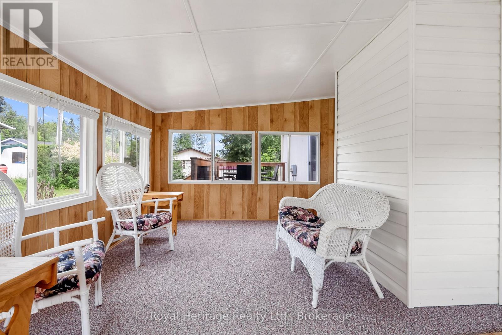 19 PARK CRESCENT - 19