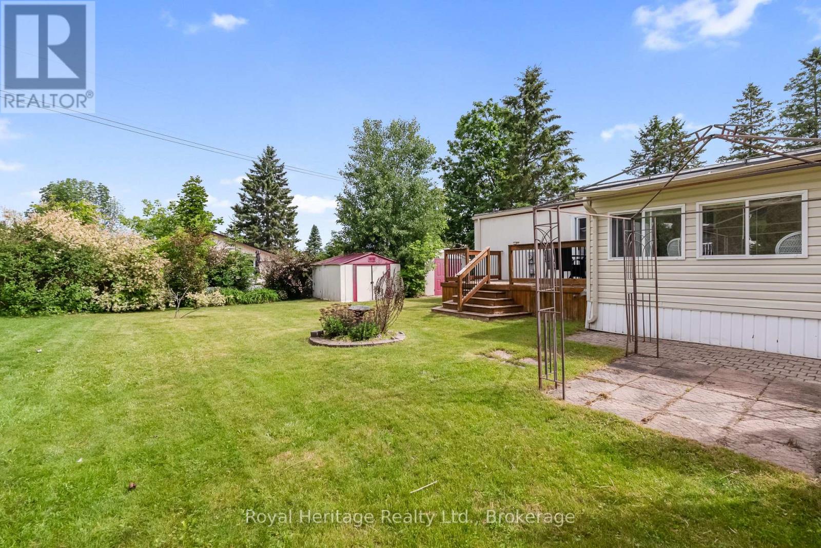 19 PARK CRESCENT - 22