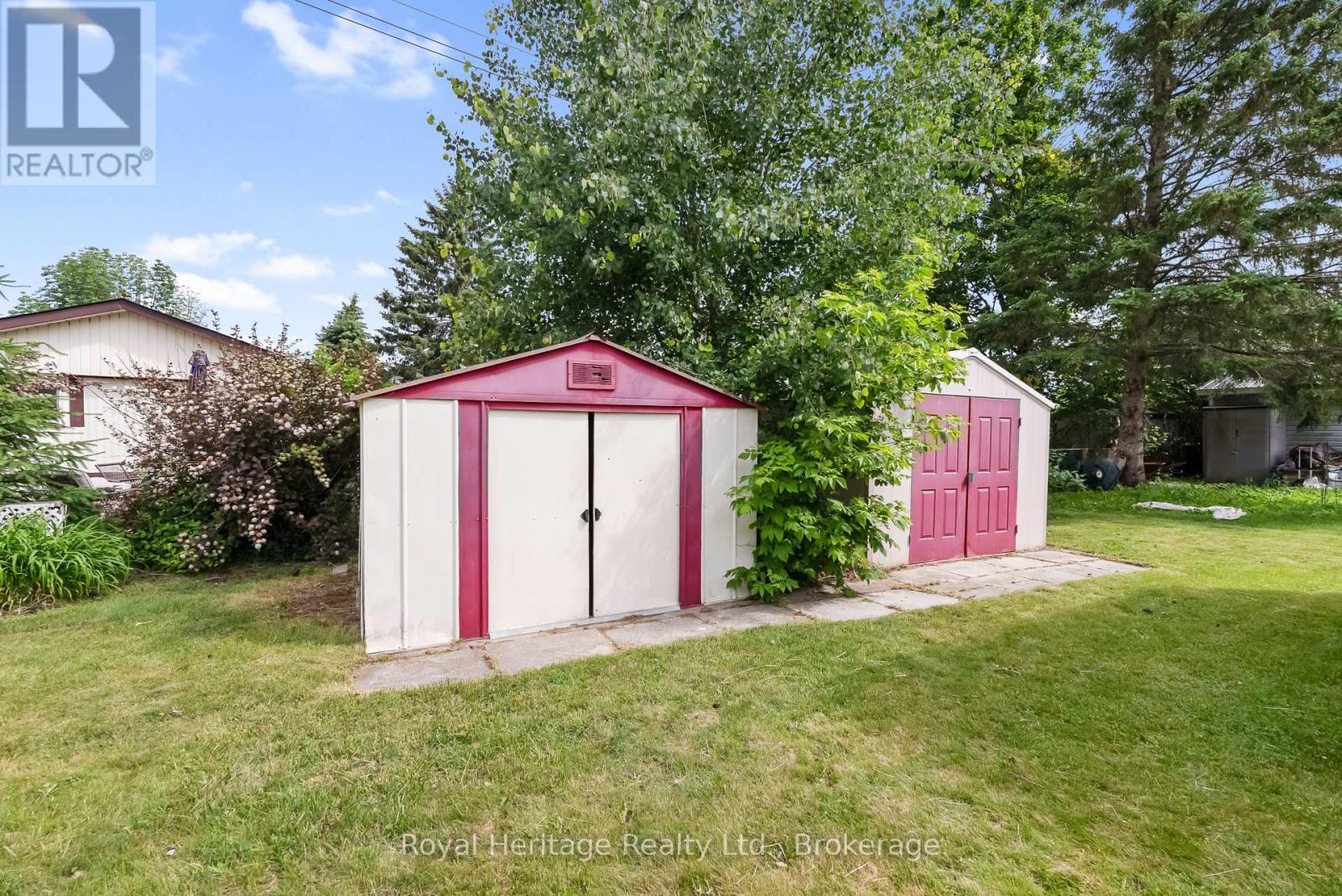 19 PARK CRESCENT - 24
