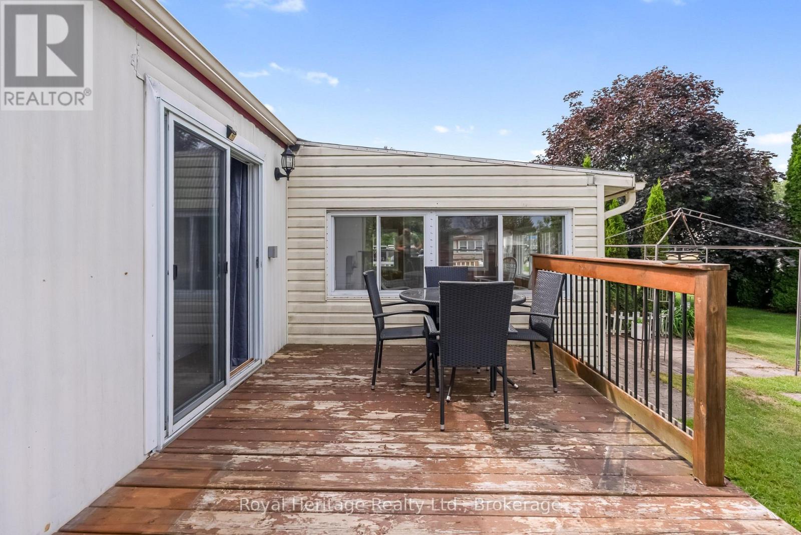 19 PARK CRESCENT - 25