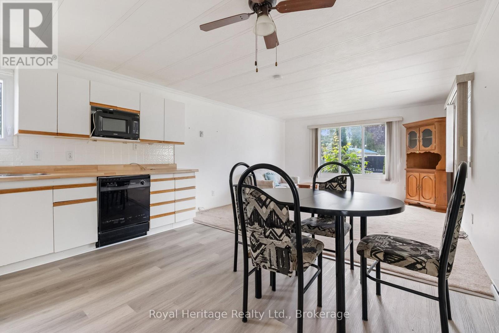 19 PARK CRESCENT - 3