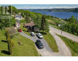 108 North Shore Highway thumbnail 2