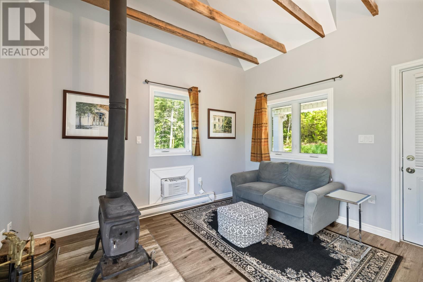 499 South Melville Road - 16