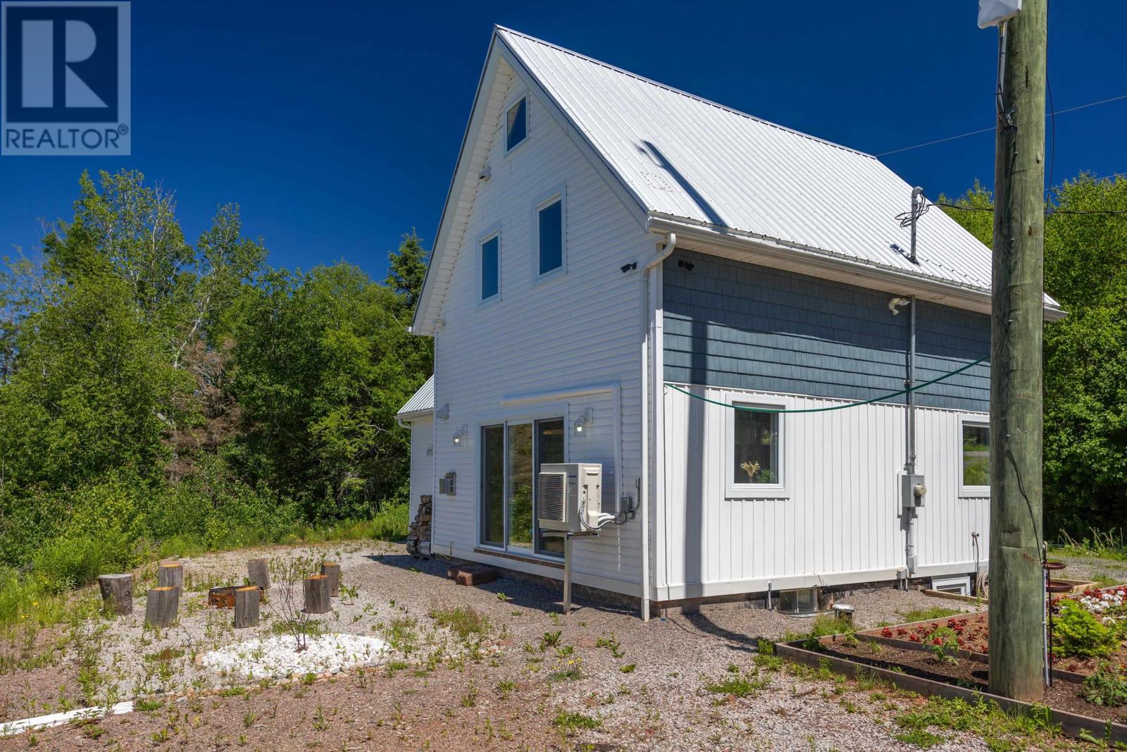 499 South Melville Road - 38