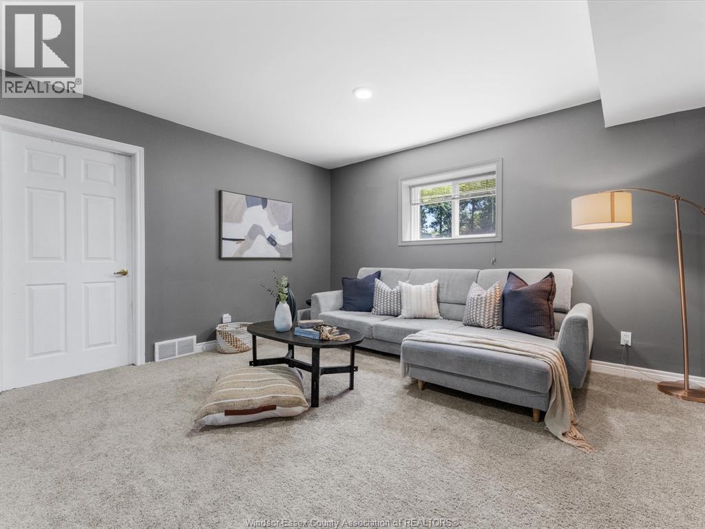 4235 PROVIDENCE CRESCENT - 29