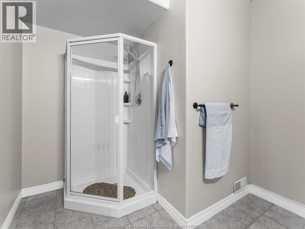 4235 PROVIDENCE CRESCENT - 35
