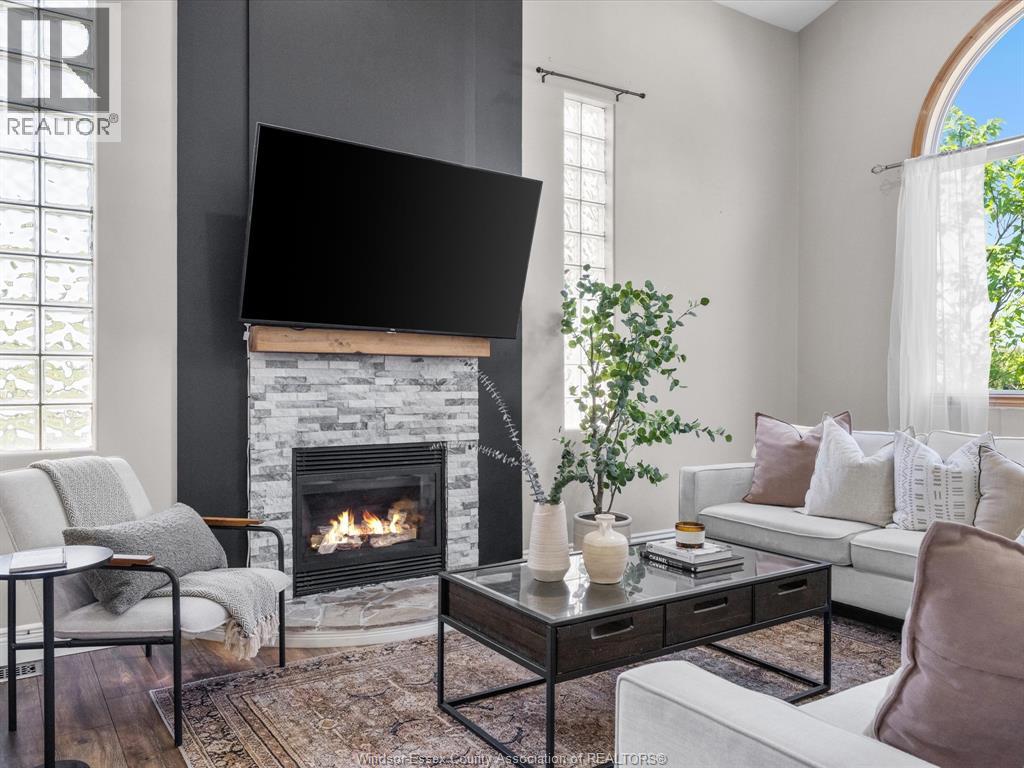 4235 PROVIDENCE CRESCENT - 5