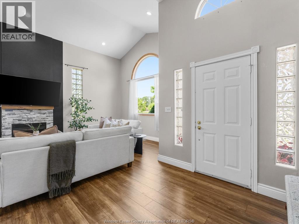4235 PROVIDENCE CRESCENT - 8