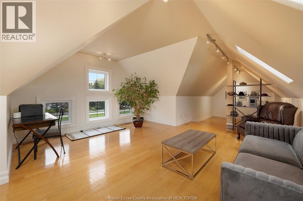 1740 CAILLE AVENUE - 26