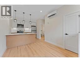 150 Old Front Unit# Back-upper, Lasalle, ON N9J1Z3 Photo 6