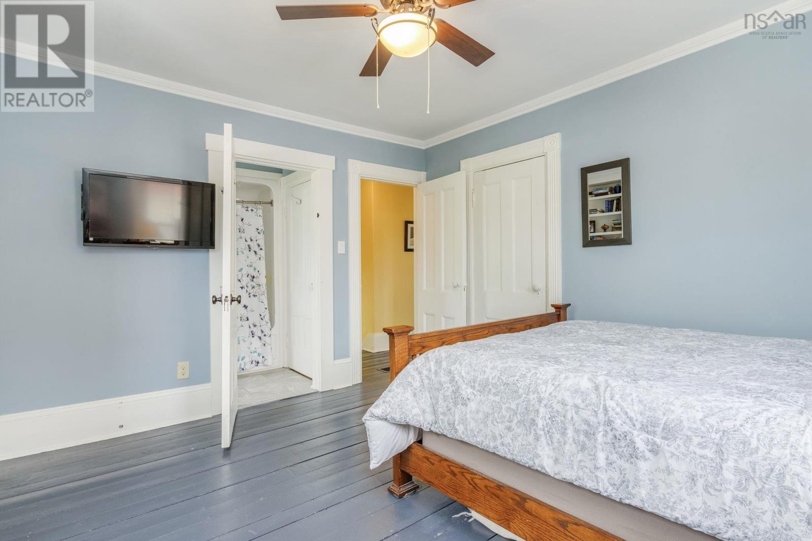 206 Fox Street - 24
