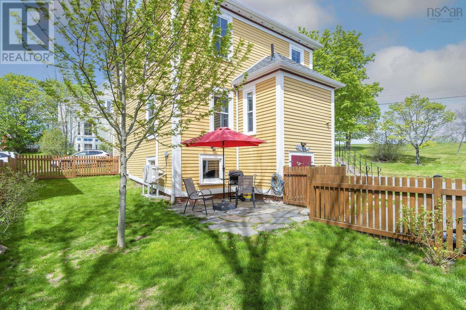 206 Fox Street - 33