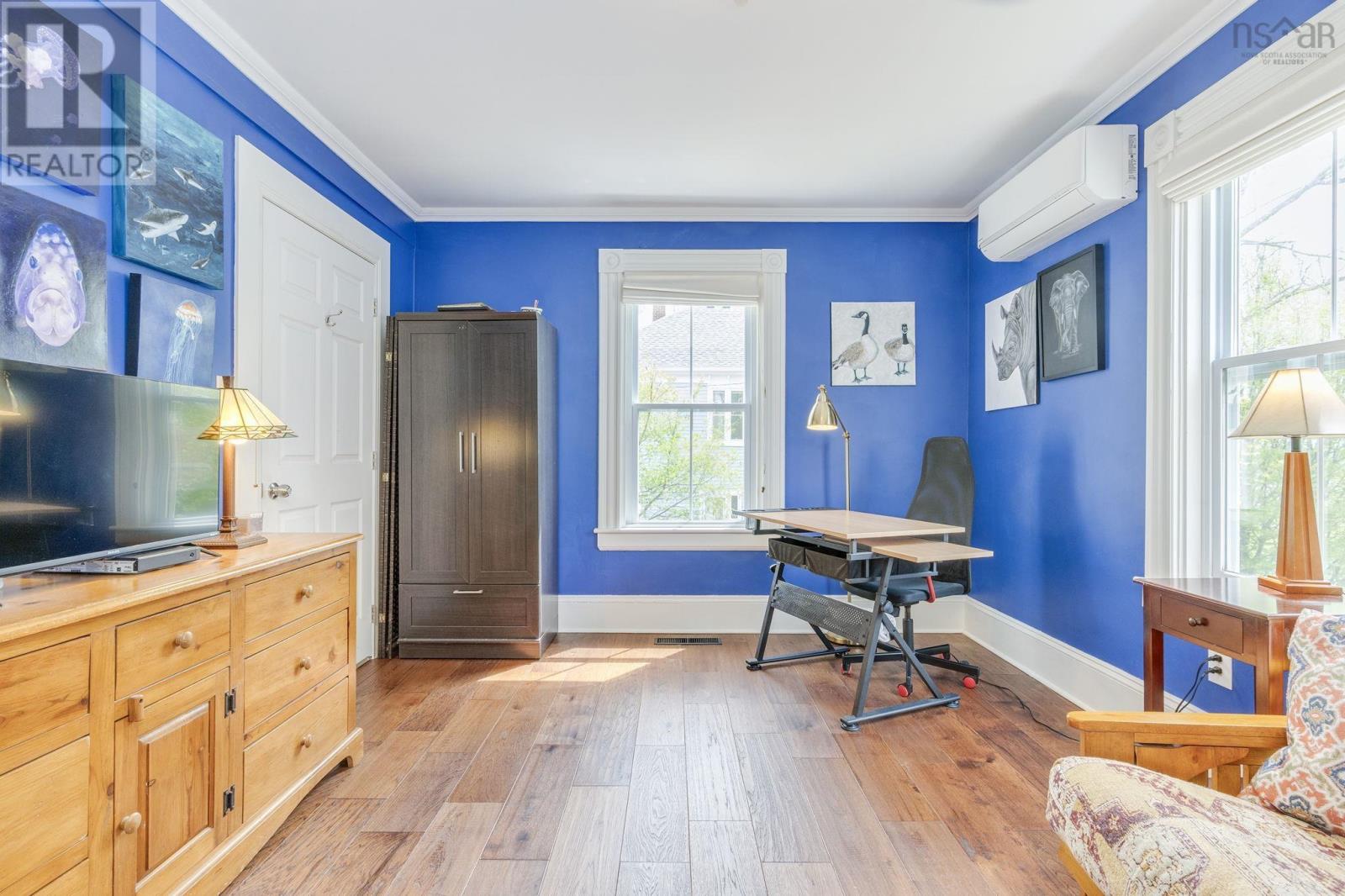 206 Fox Street - 11