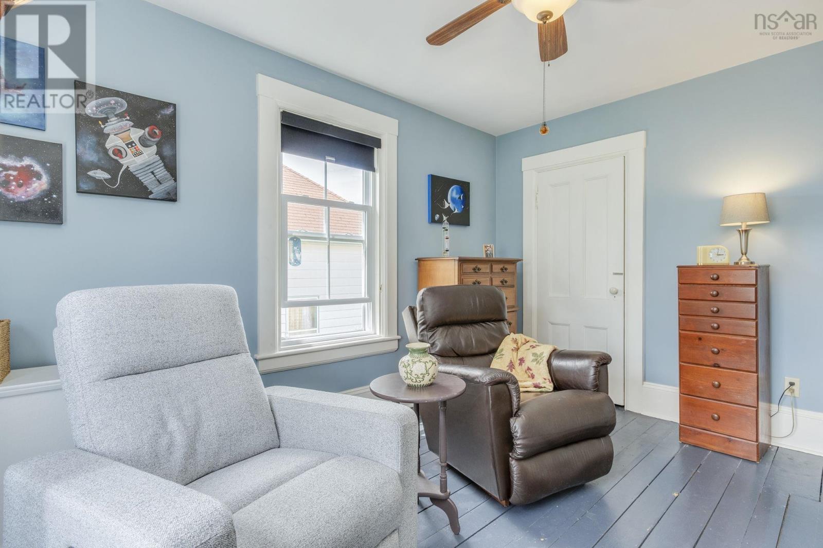 206 Fox Street - 32