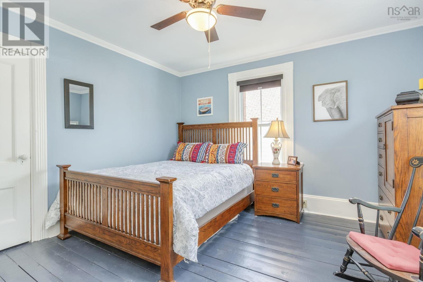 206 Fox Street - 23