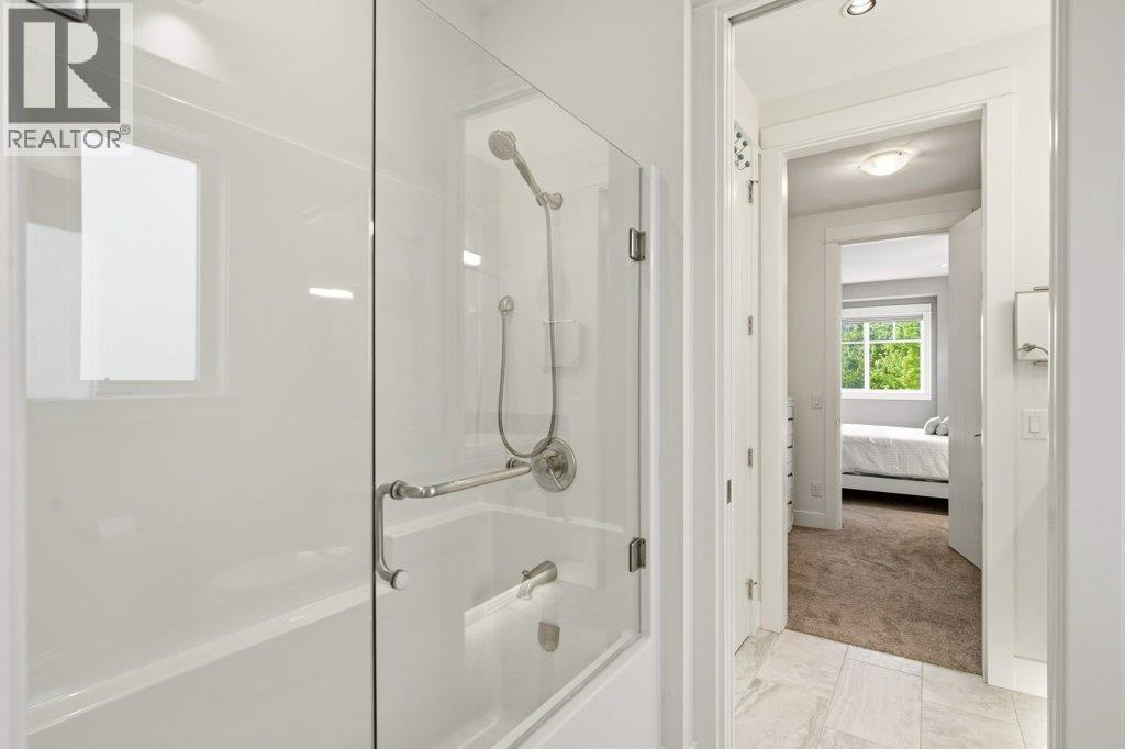  526 Metcalfe Avenue, Kelowna