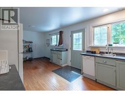 119 Harriet Street, Shelburne, NS B0T1W0 Photo 17