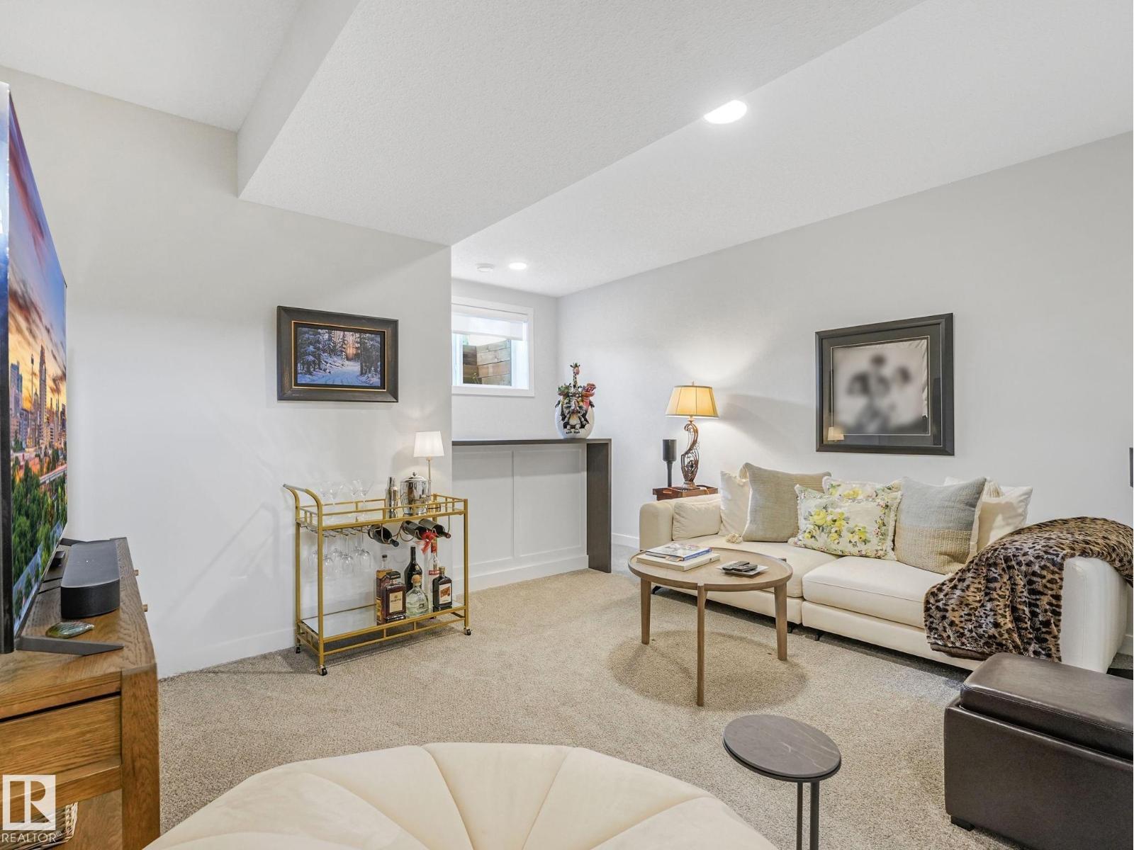 10221 135 ST NW - 38