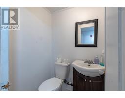 119 Harriet Street, Shelburne, NS B0T1W0 Photo 32