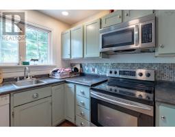 119 Harriet Street, Shelburne, NS B0T1W0 Photo 18