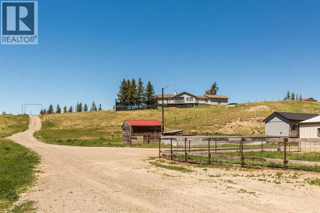 222041B Range Road 52 — photo 42