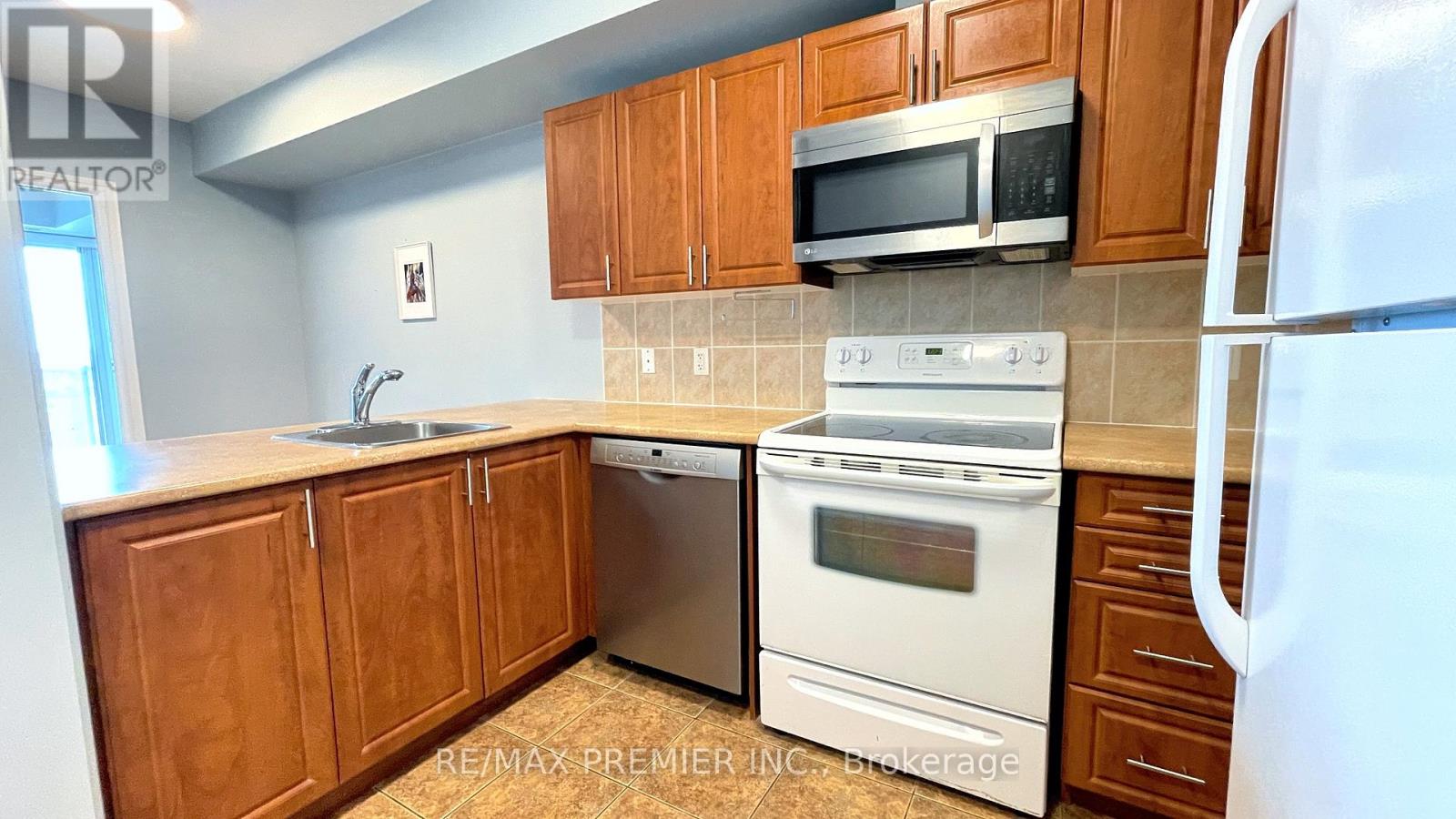 #1903 234 RIDEAU STREET - 17