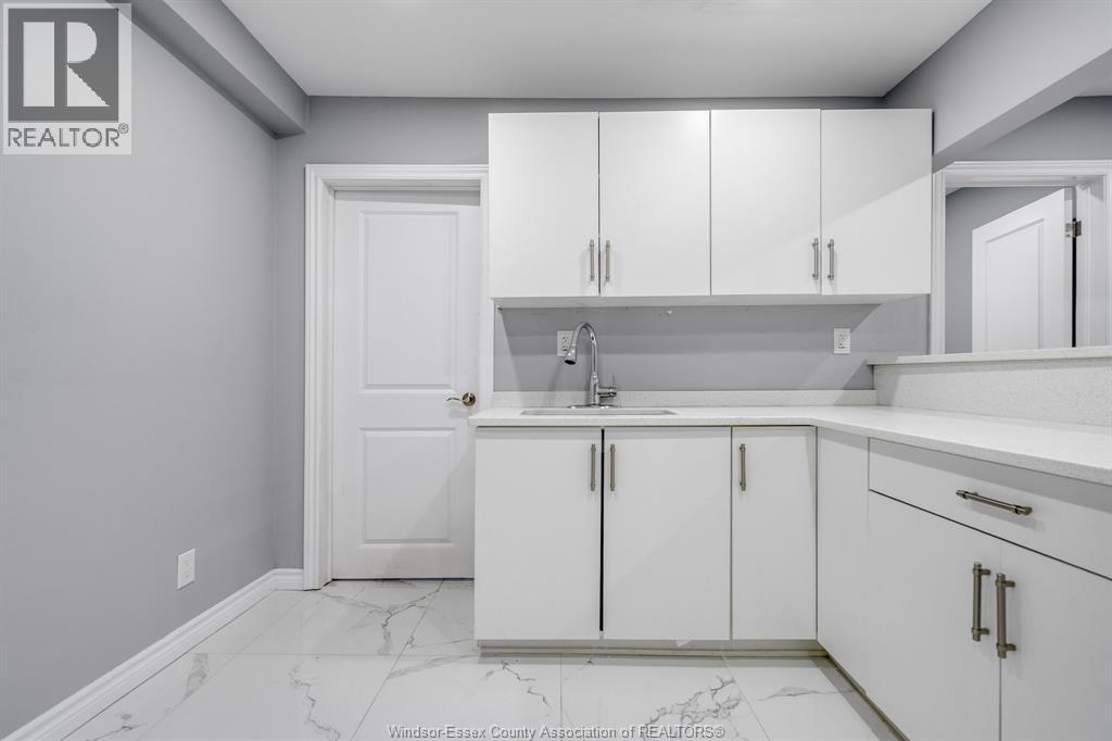 559 Chatham STREET East - 7