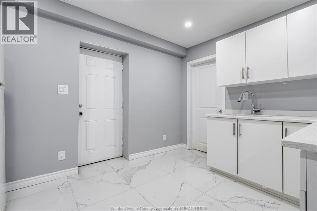 559 Chatham STREET East - 6