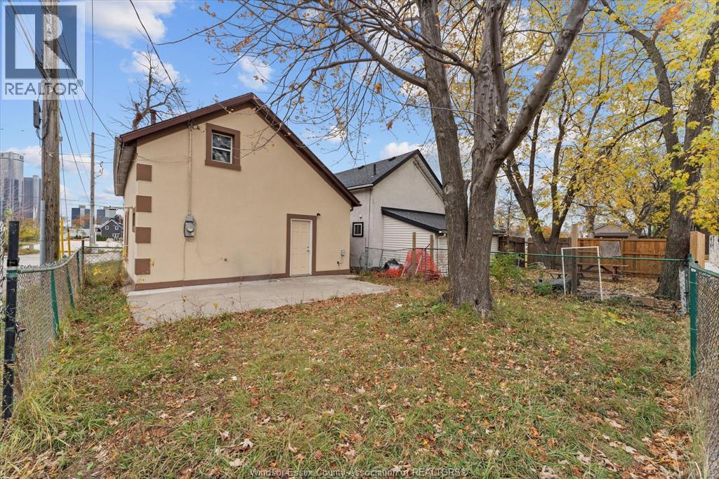 559 Chatham STREET East - 30