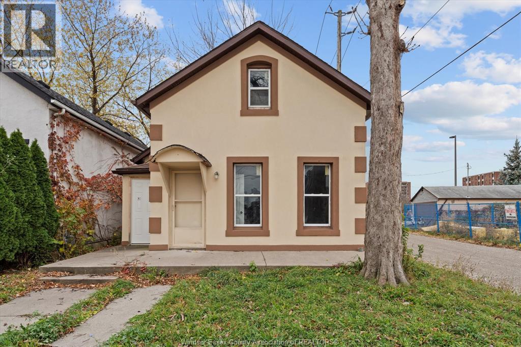 559 Chatham STREET East - 26