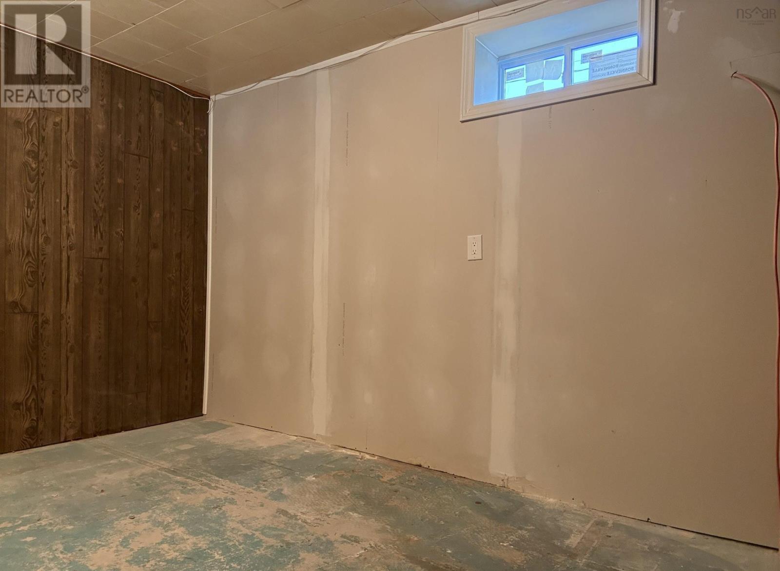 11 Tamarac Drive - 33