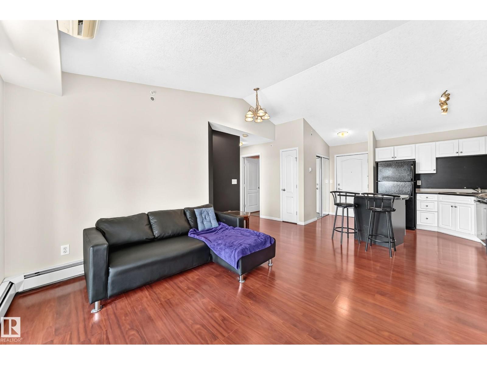 #524 7511 171 ST NW - 11