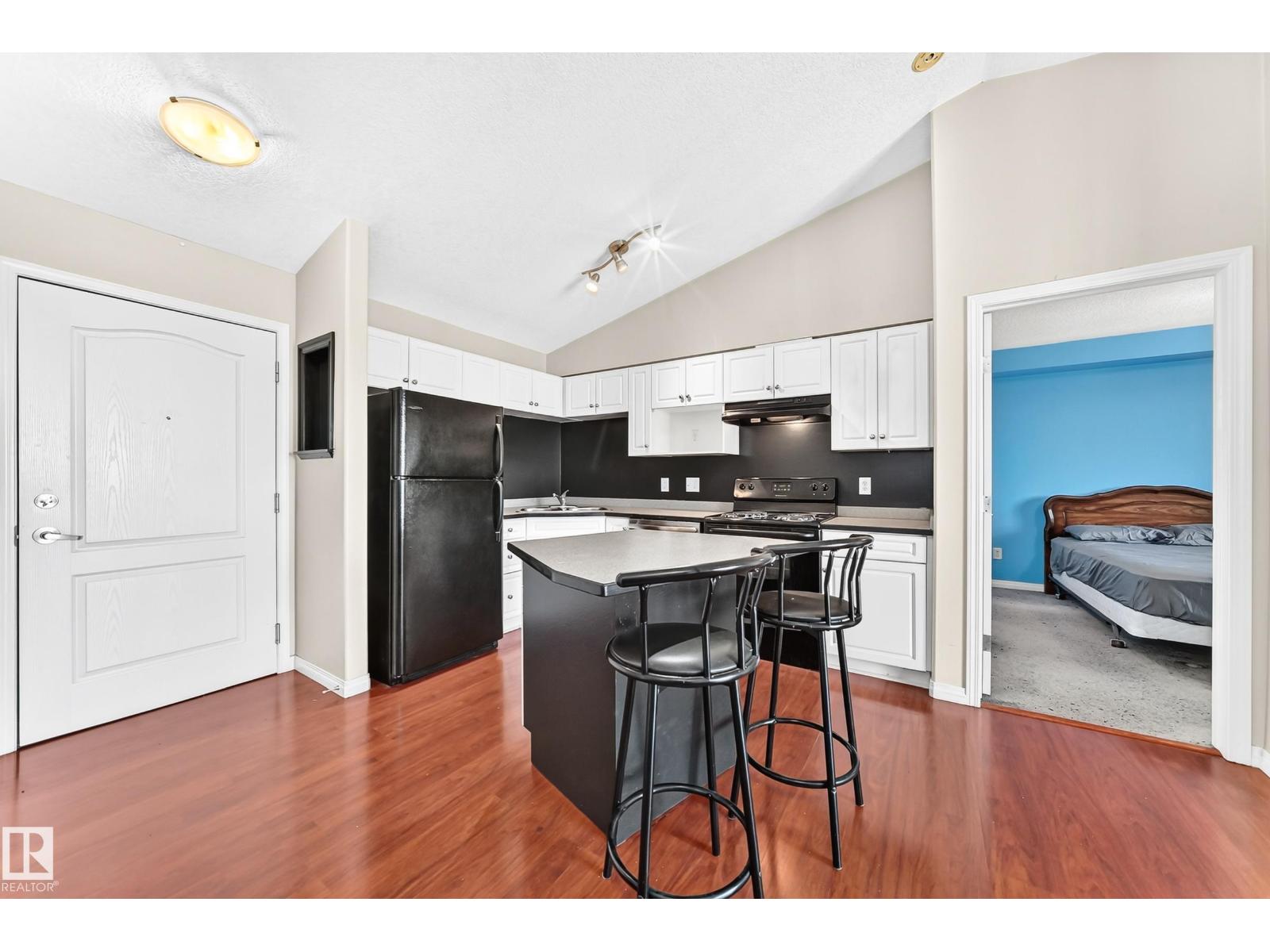#524 7511 171 ST NW - 13