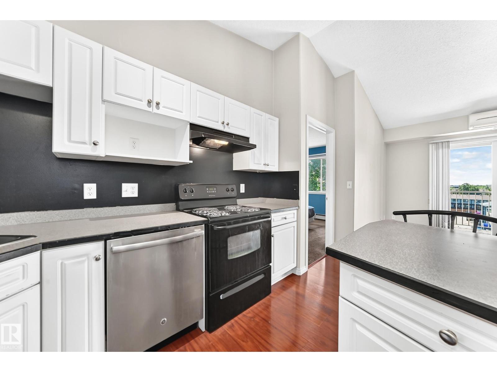 #524 7511 171 ST NW - 18