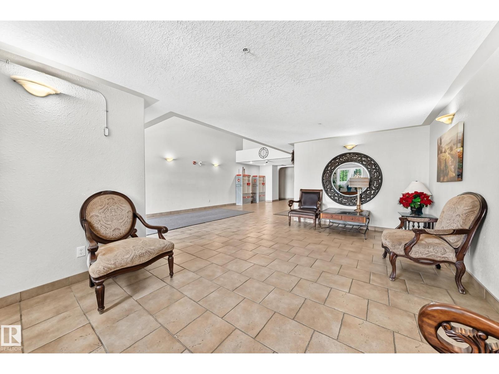 #524 7511 171 ST NW - 38