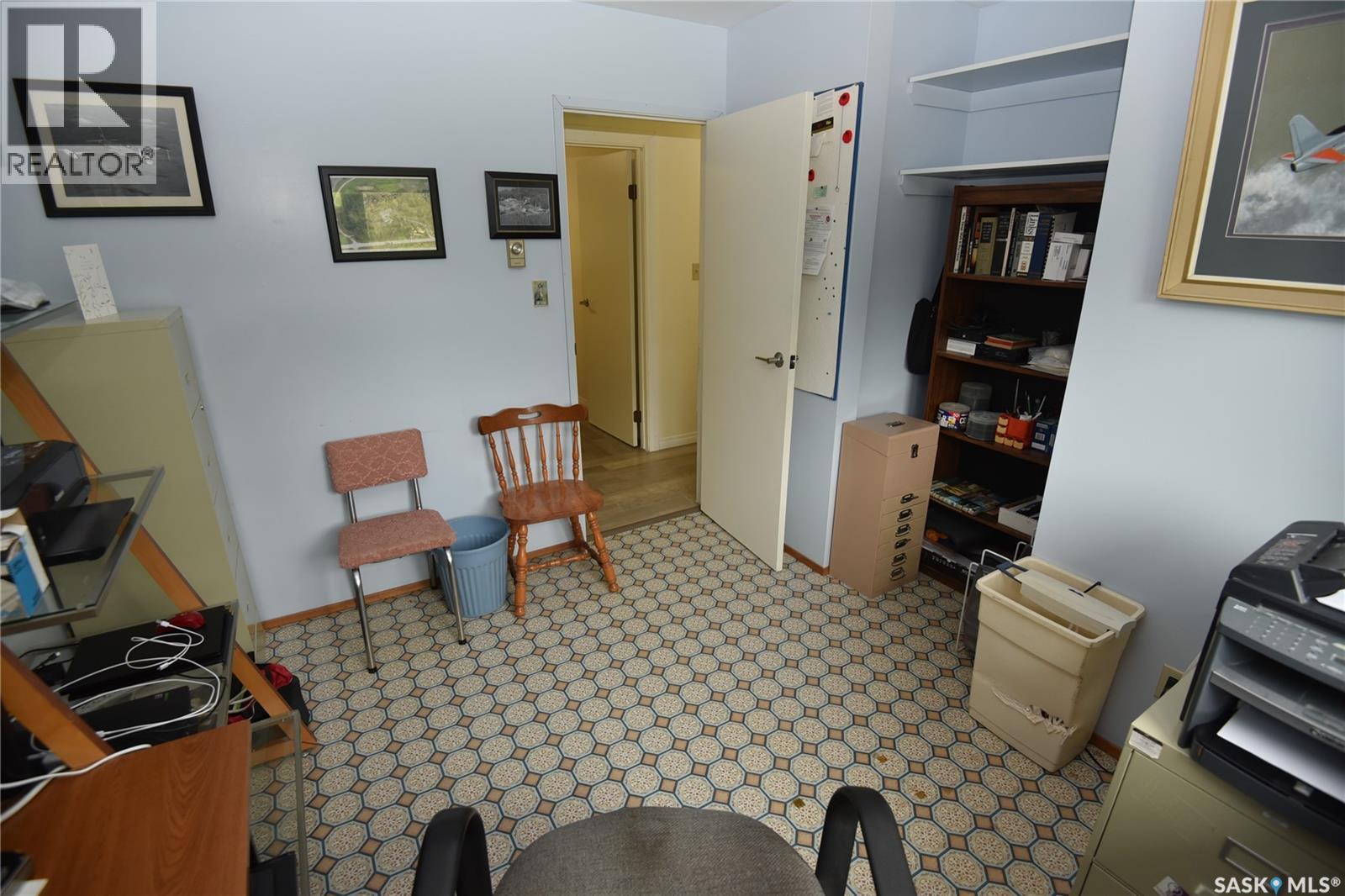 818 Kelsey DRIVE - 25
