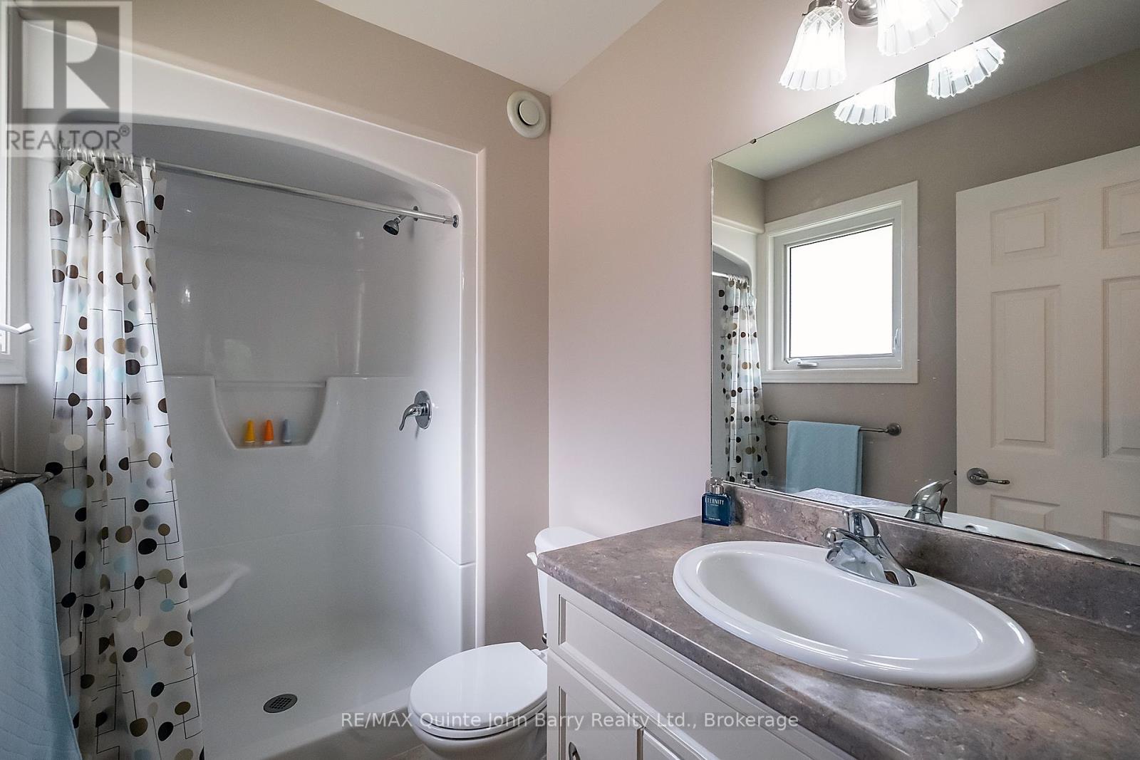 4 ALGONQUIN AVENUE - 17