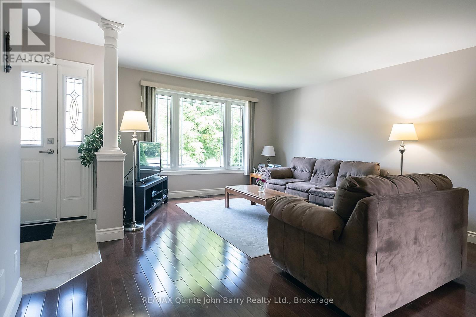 4 ALGONQUIN AVENUE - 7