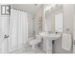 306 - 395 Lakebreeze Drive, Clarington, ON L1B0A5 Photo 17