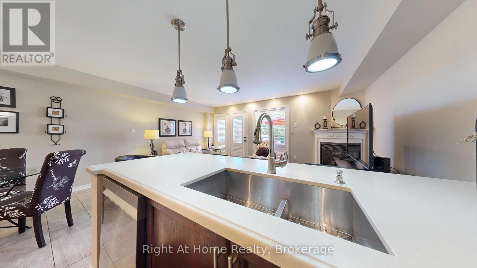 40 TORR LANE - 19
