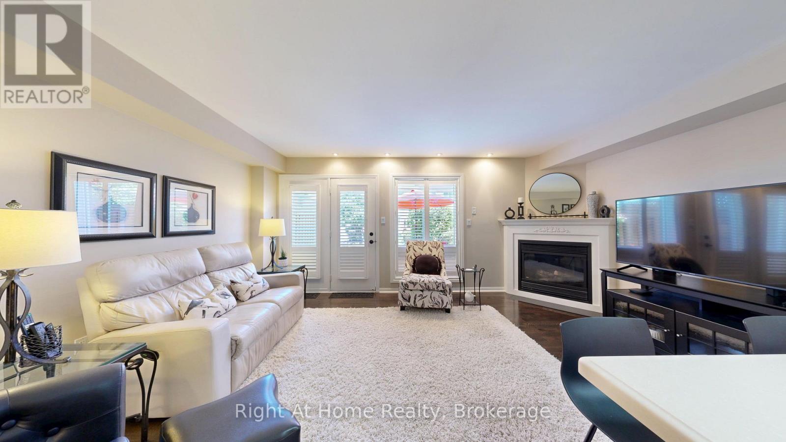 40 TORR LANE - 21