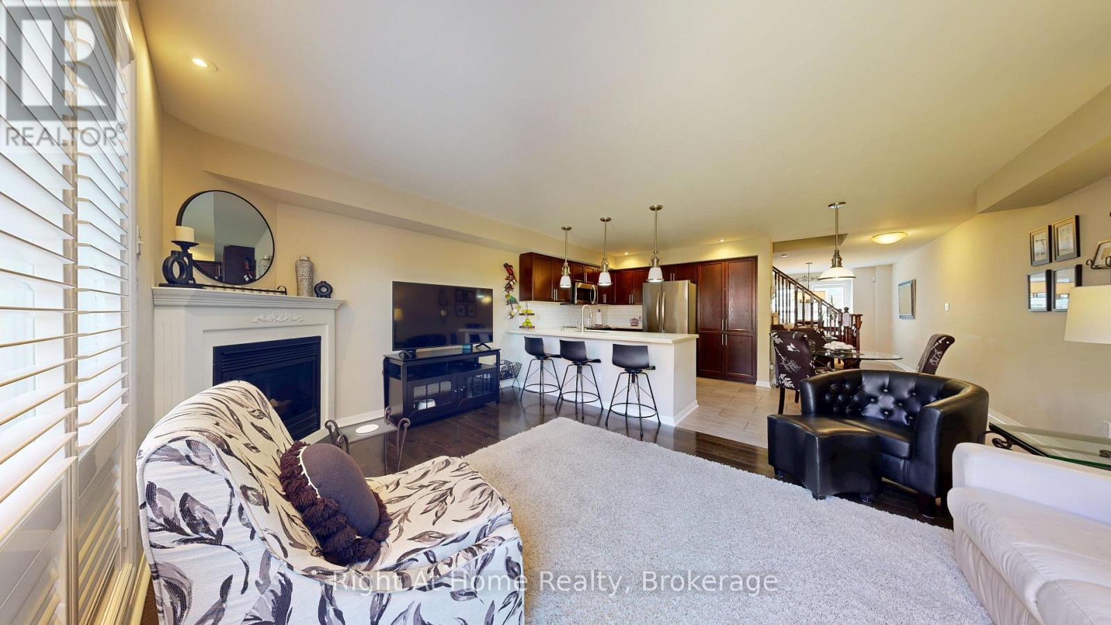40 TORR LANE - 24