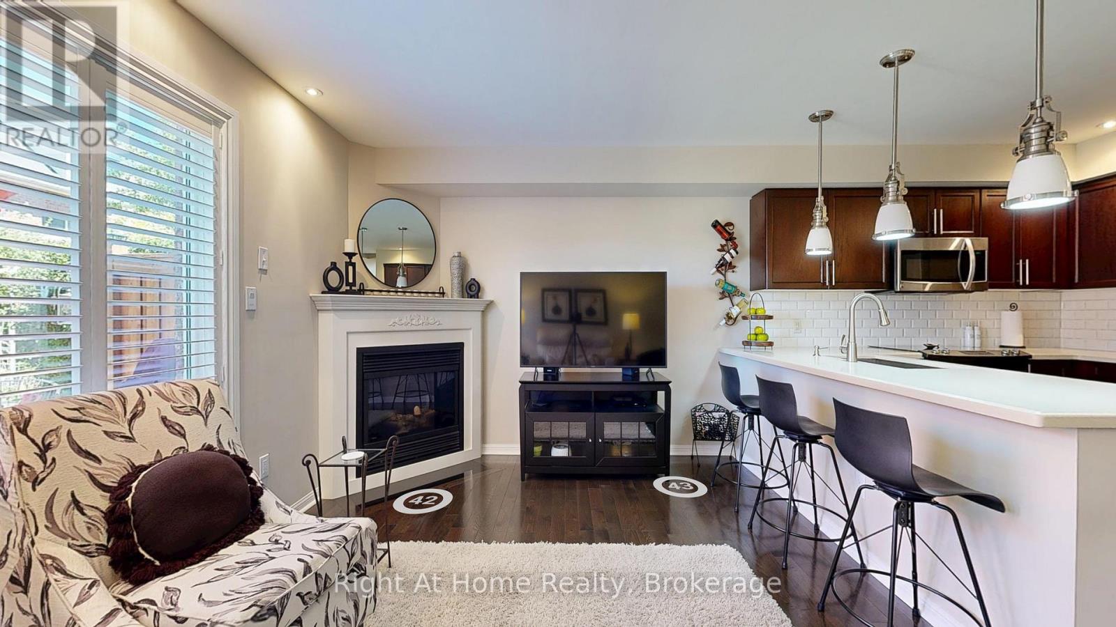 40 TORR LANE - 25