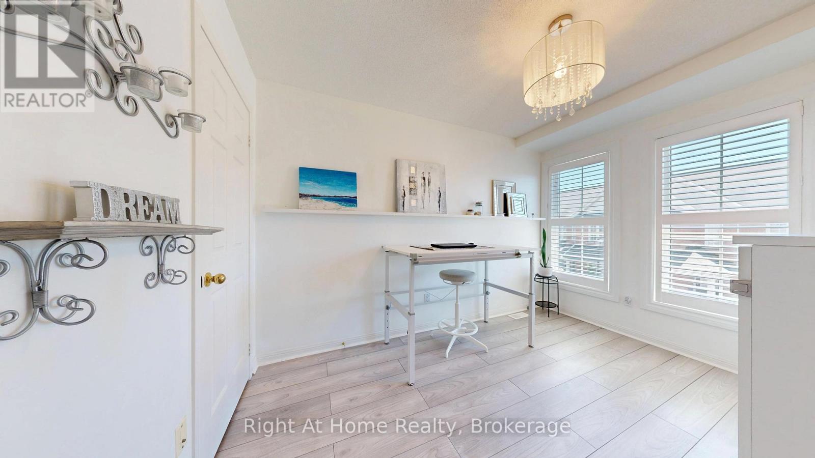 40 TORR LANE - 34